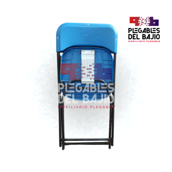 Silla plegable reforzada con asiento y respaldo en plástico azul - Image 3